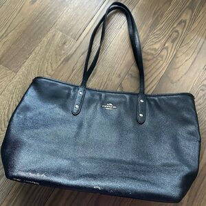 Classic Black Coach shoulder bag